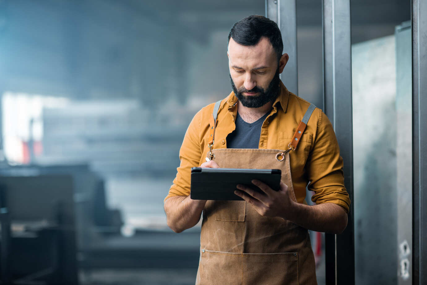 worker-with-a-digital-tablet-at-the-plant-2021-08-31-15-10-05-utc (1)-1